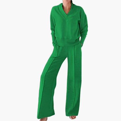 Completo Donna Due Pezzi Lounge & Sport con Scollo a V e Pantaloni a Gamba Larga – Elegante Outfit Casual