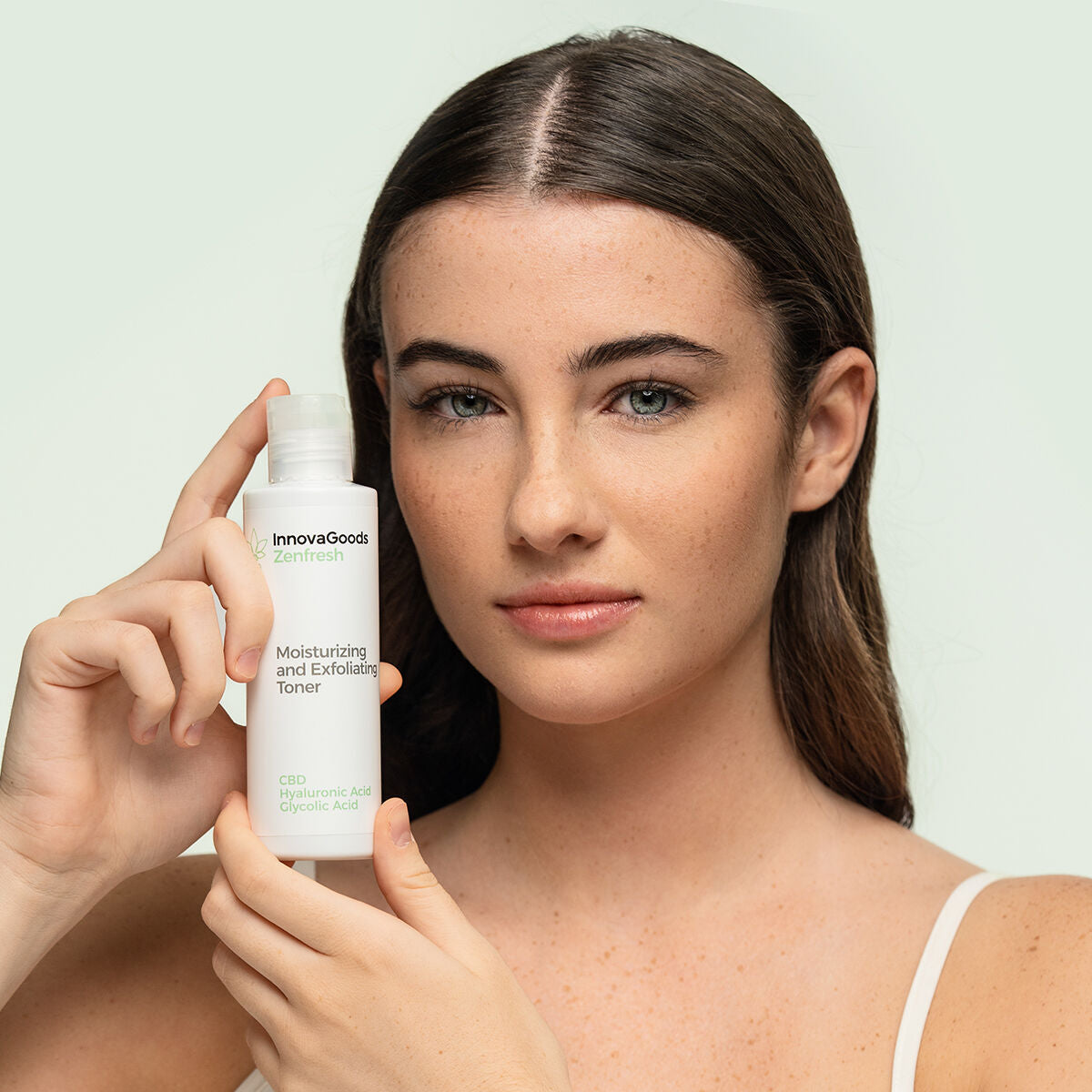 Hydraterende exfoliërende gezichtstoner met CBD, 150 ml