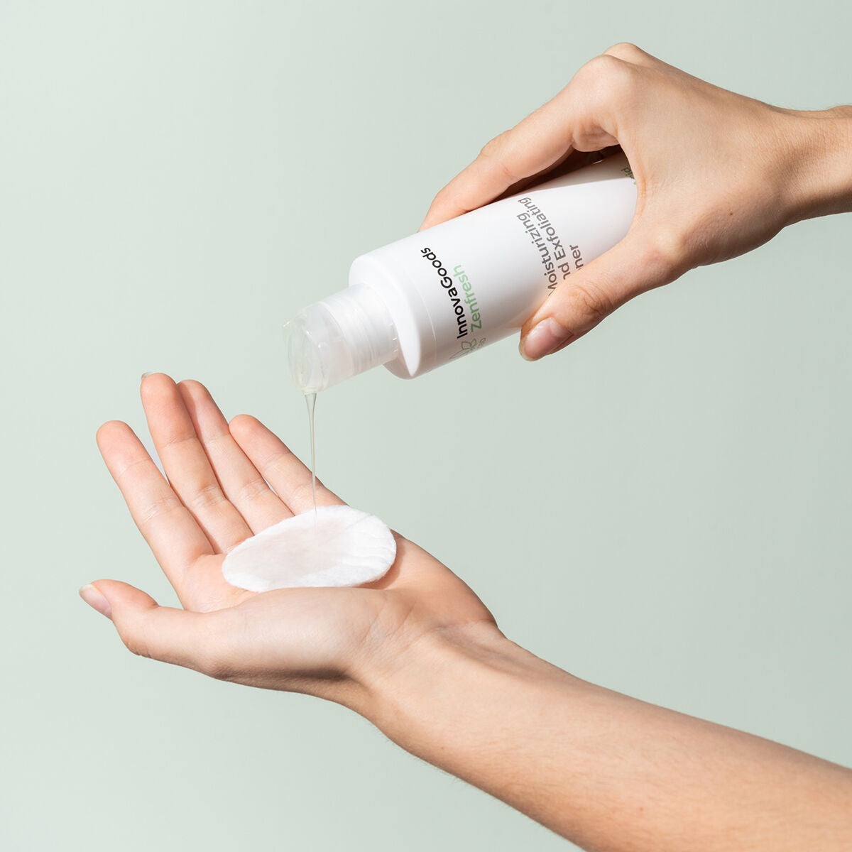 Hydraterende exfoliërende gezichtstoner met CBD, 150 ml