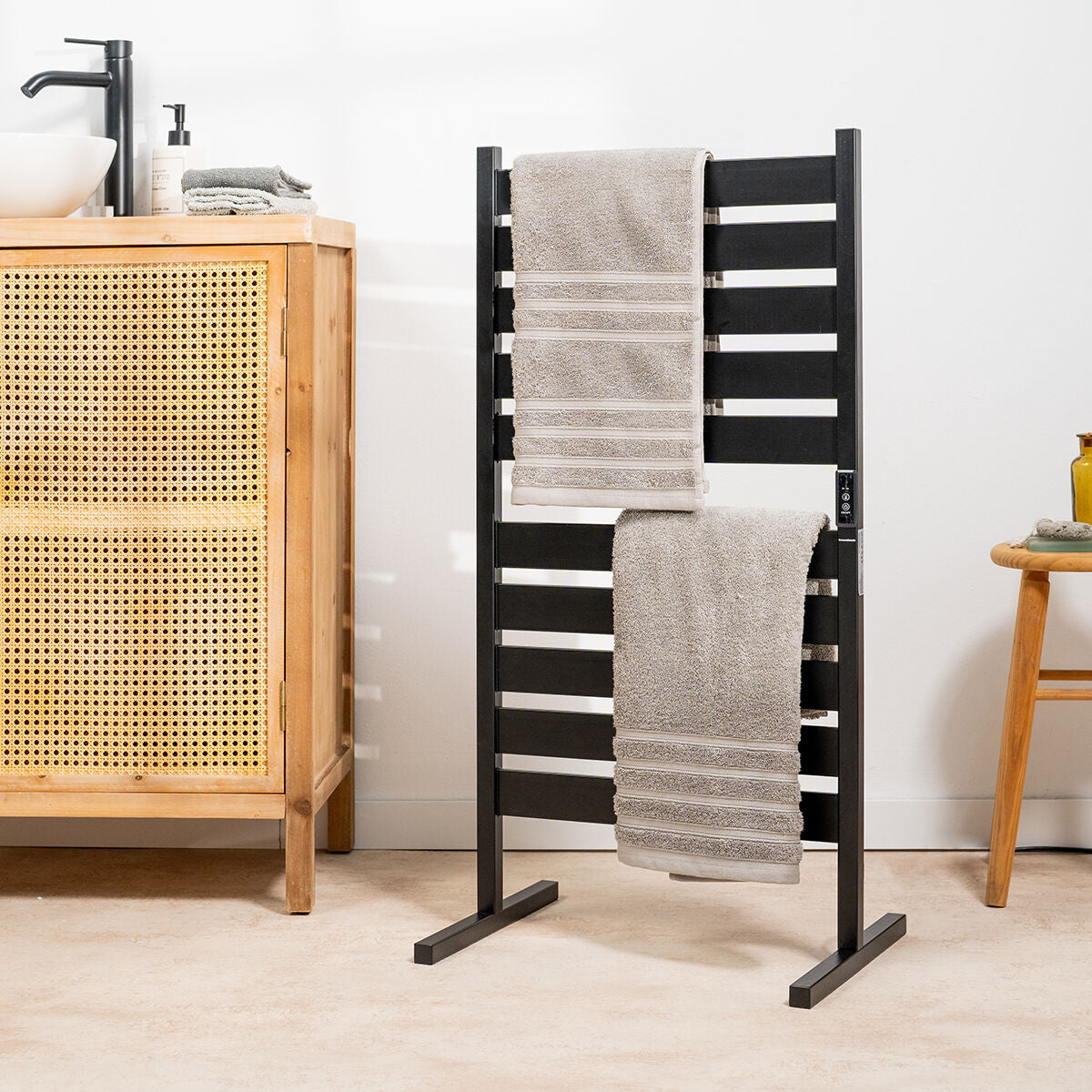 Elektrische handdoekenrek 10 stangen, staand of wandmontage, zwart